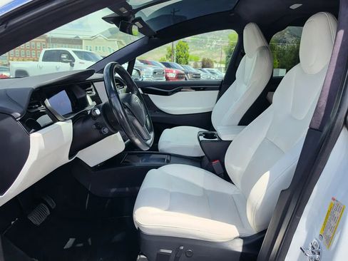 Used 2020 Tesla Model X Long Range AWD/4WD image 23