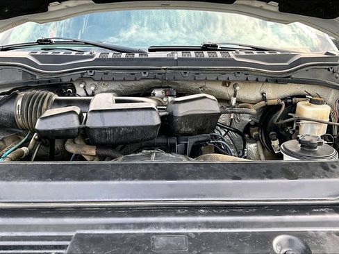 Used 2019 Ford F350 XLT w/ Camper Package AWD/4WD image 10