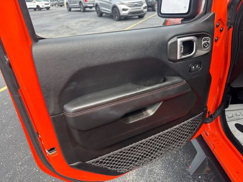 Used 2019 Jeep Wrangler Unlimited Rubicon AWD/4WD image 23