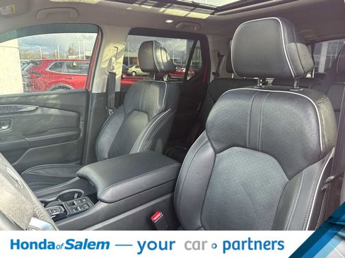 Used 2023 Honda Pilot Elite image 11