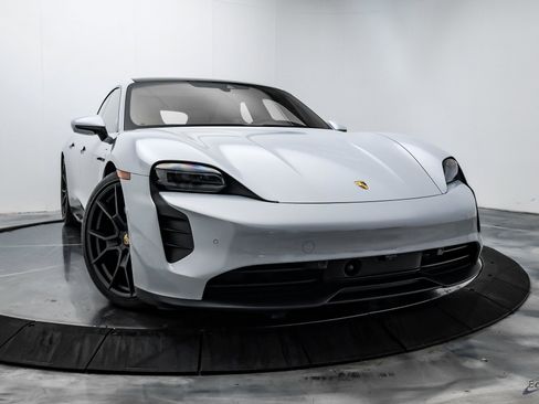 Used 2023 Porsche Taycan GTS w/ Premium Package image 20