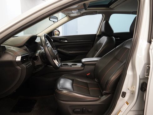 Used 2020 Nissan Altima 2.5 SR w/ Premium Package image 17