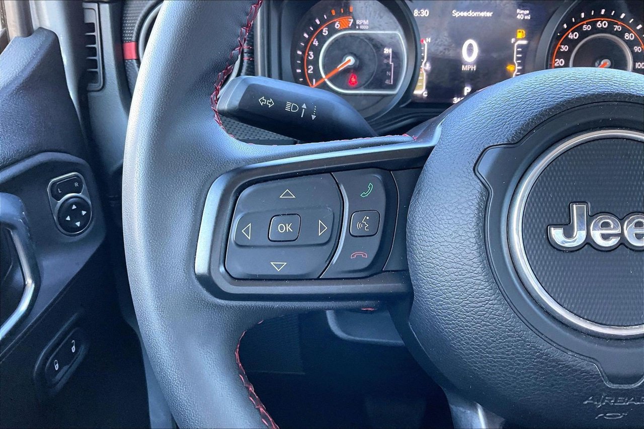 Used 2024 Jeep Wrangler Unlimited Rubicon AWD/4WD image 27