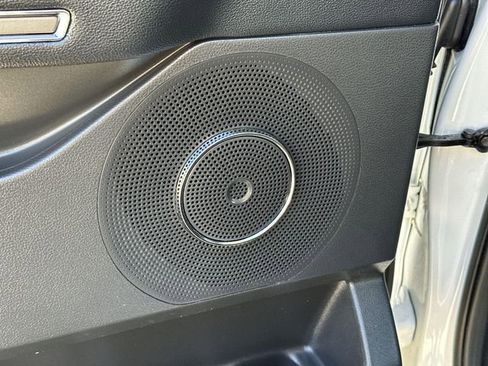 Used 2024 Ford Expedition Max XLT image 23