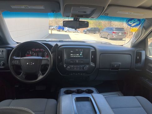 Used 2018 Chevrolet Silverado 1500 Custom w/ Custom Value Package AWD/4WD image 11