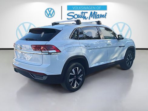 Used 2023 Volkswagen Atlas Cross Sport SE image 7