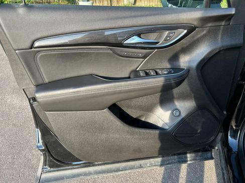Used 2023 Buick Envision Essence AWD/4WD image 17