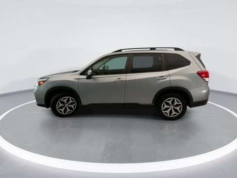 Used 2020 Subaru Forester Premium AWD/4WD image 9