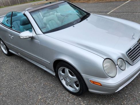 Used 2001 Mercedes-Benz CLK 430 Cabriolet image 28