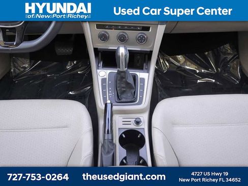 Used 2016 Volkswagen Golf S FWD image 19