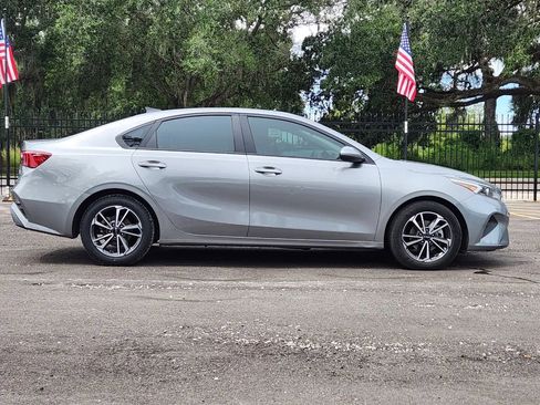 Used 2022 Kia Forte LXS image 8