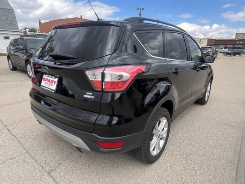 Used 2017 Ford Escape SE w/ Equipment Group 201A AWD/4WD image 8