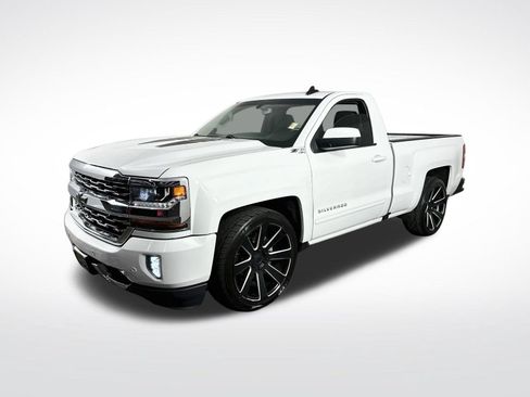 Used 2018 Chevrolet Silverado 1500 LT w/ Trailering Package AWD/4WD image 4