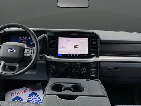 New 2026 Ford F250 XLT w/ XLT Premium Package AWD/4WD image 11