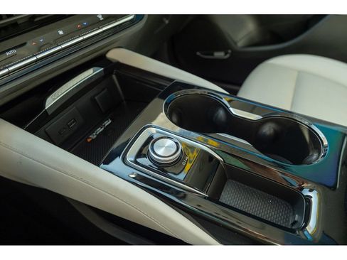 Used 2024 Buick Envision Avenir AWD/4WD image 26
