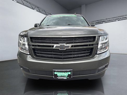 Used 2019 Chevrolet Suburban LT w/ Luxury Package image 9