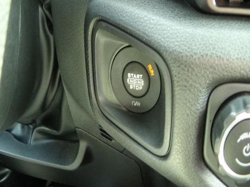 Certified 2025 Jeep Wrangler Sport image 21