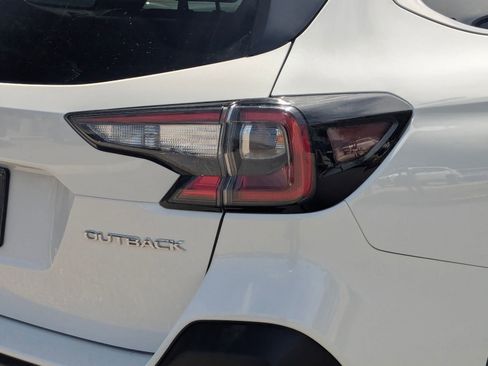 Used 2025 Subaru Outback Premium image 11