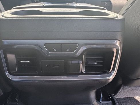 Used 2019 Chevrolet Silverado 1500 High Country image 28