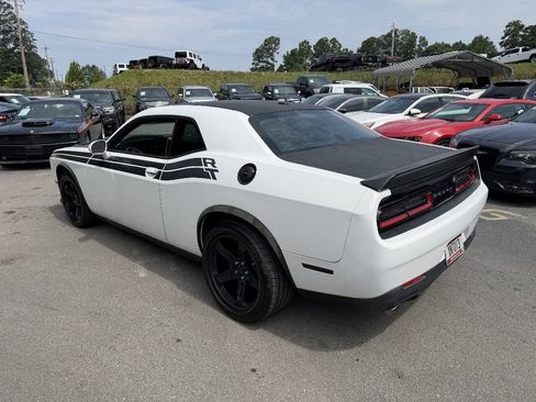 Used 2012 Dodge Challenger R/T RWD image 9