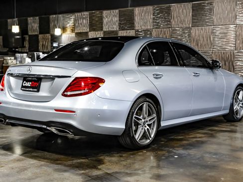 Used 2018 Mercedes-Benz E 300 image 12