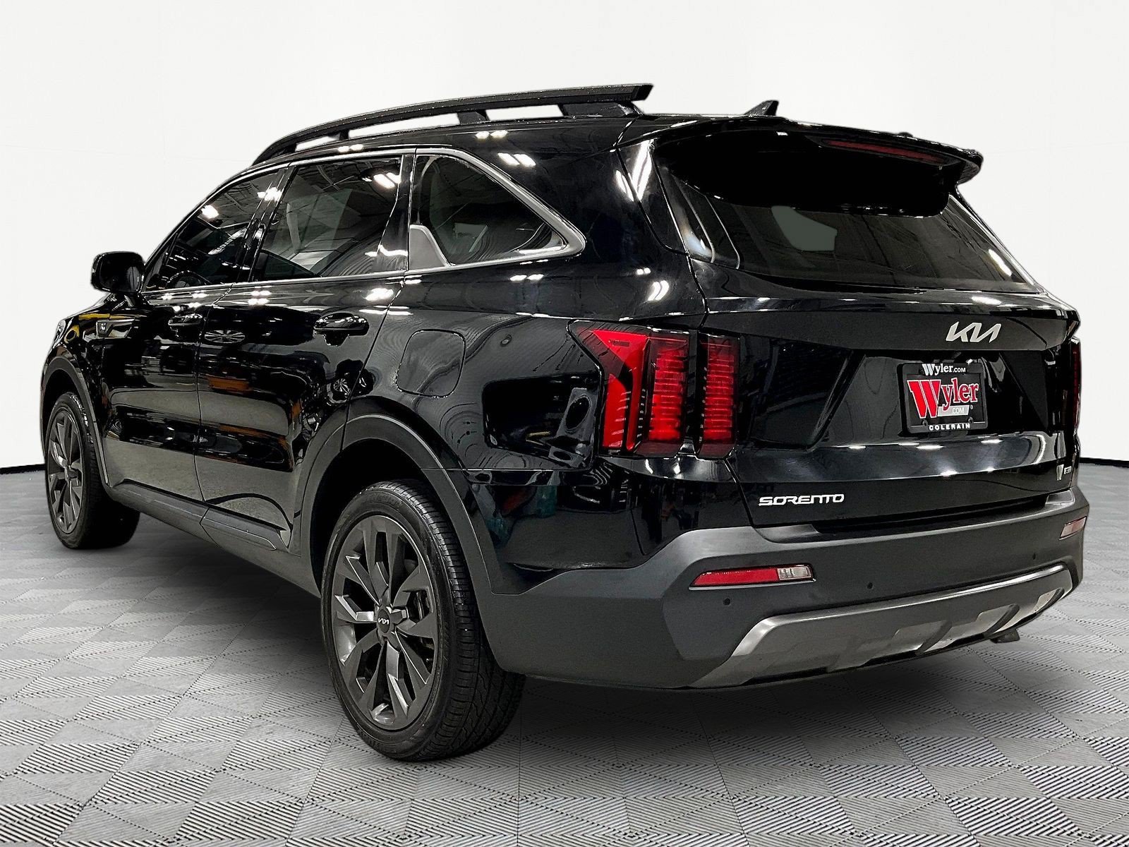 Used 2023 Kia Sorento X-Line EX AWD/4WD image 4