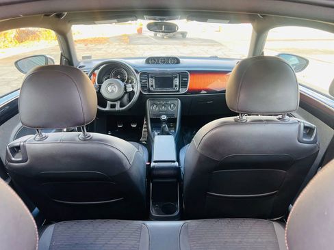 Used 2013 Volkswagen Beetle Turbo image 20