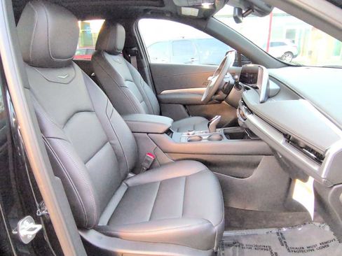 New 2025 Cadillac XT4 Premium Luxury image 27
