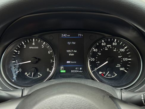 Used 2019 Nissan Rogue S FWD image 18