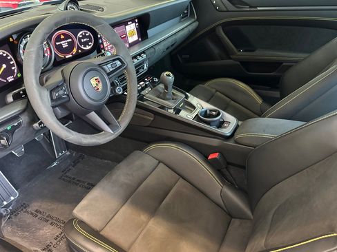 Certified 2022 Porsche 911 GT3 RWD image 4