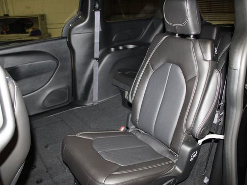 New 2026 Chrysler Voyager LX image 23