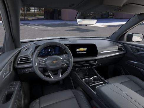 New 2027 Chevrolet Traverse LT w/ Midnight/Sport Edition FWD image 15