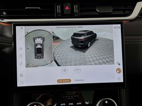 New 2025 Jaguar F-PACE R-Dynamic S image 16