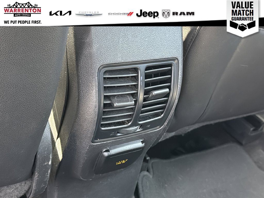 Used 2016 Ford C-MAX Energi SEL FWD image 14