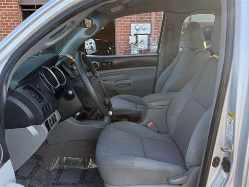 Used 2010 Toyota Tacoma 2WD Access Cab image 12