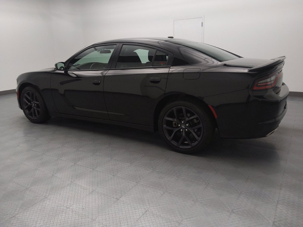 Used 2021 Dodge Charger SXT w/ Blacktop Package RWD image 3