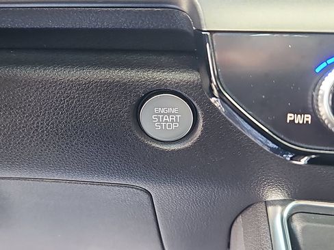 Used 2025 Kia Carnival SX Prestige FWD image 27