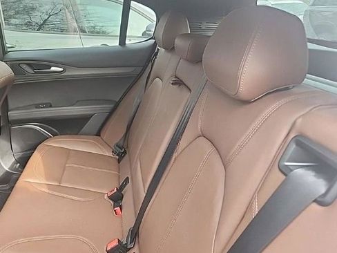Used 2023 Alfa Romeo Stelvio Ti image 5