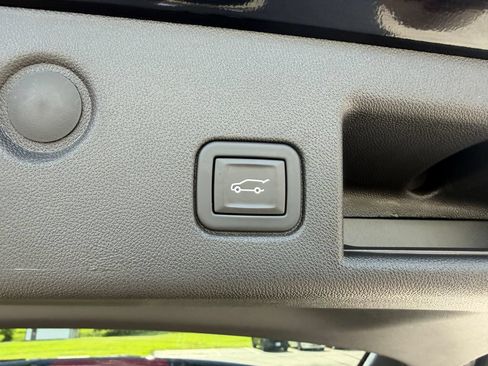 Used 2024 Chevrolet Equinox LT FWD image 14