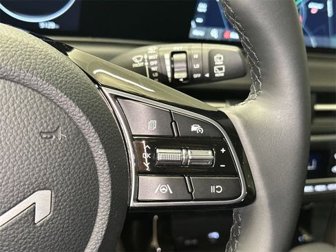 New 2025 Kia Seltos EX image 28