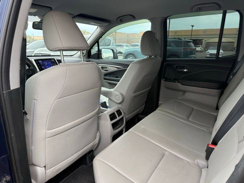 Used 2017 Honda Ridgeline RTL-T image 11