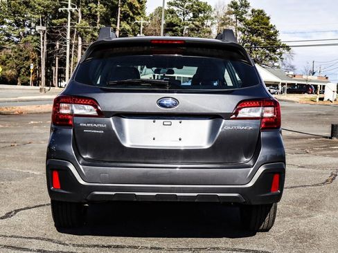 Used 2019 Subaru Outback 2.5i image 6