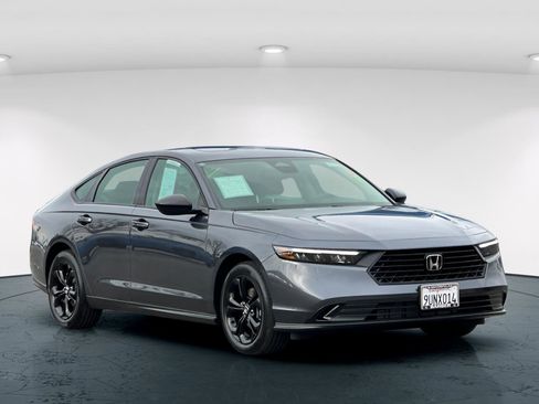 Certified 2025 Honda Accord SE image 8