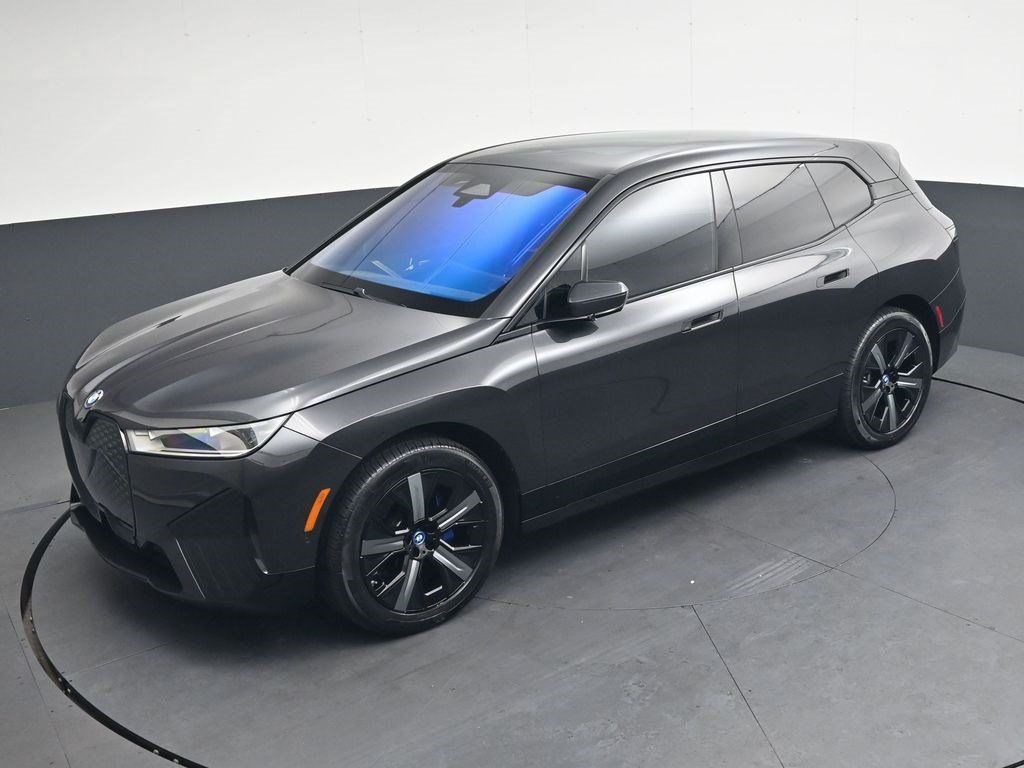 Used 2024 BMW iX xDrive50 w/ Premium Package AWD/4WD image 24