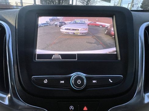 Used 2024 Chevrolet Equinox LT w/ Driver Convenience Package AWD/4WD image 16