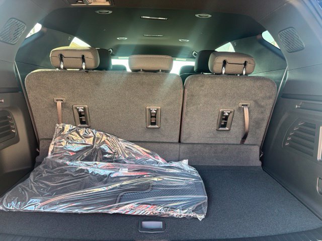 New 2027 Chevrolet Traverse LT w/ Enhanced Driving Package FWD image 10