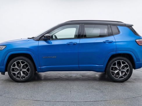 Used 2025 Jeep Compass Limited AWD/4WD image 5