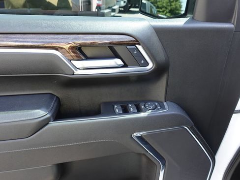 Used 2025 GMC Sierra 1500 Elevation AWD/4WD image 17