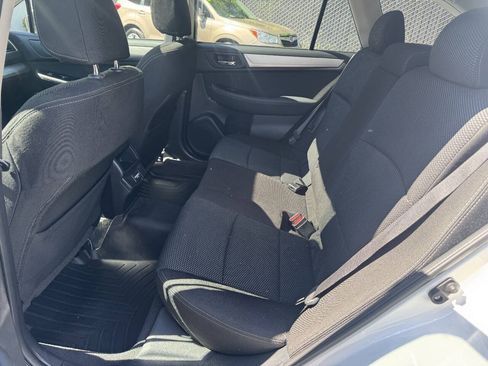 Used 2018 Subaru Outback 2.5i Premium AWD/4WD image 11