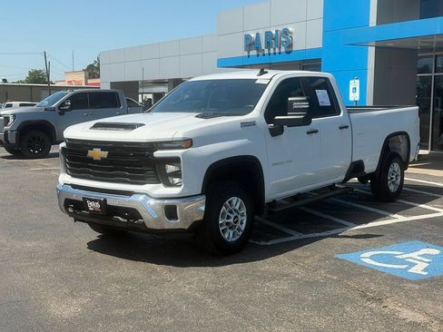 Used 2025 Chevrolet Silverado 2500 W/T AWD/4WD image 3
